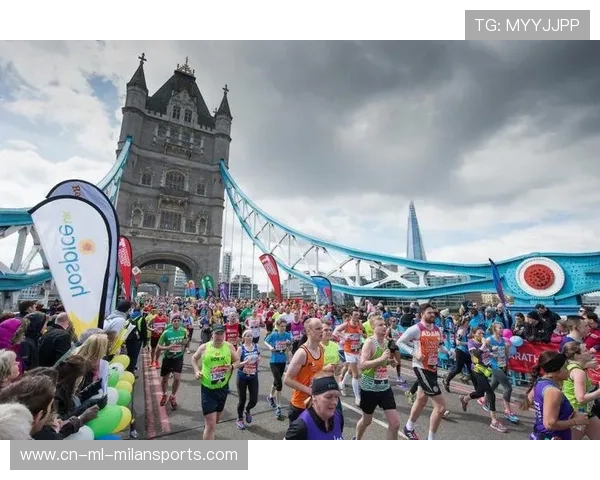 伦敦马拉松迎来迎来新纪录选手，现场气氛空前高涨，伦敦马拉松2021视频