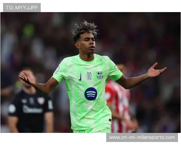 亚马尔灵活跑位拉扯防线